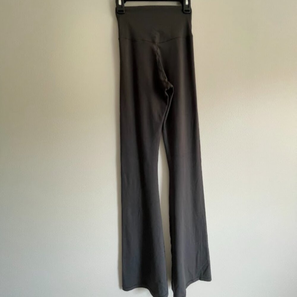 Small Aerie Crossover Flare Leggings - Picture 3 of 4